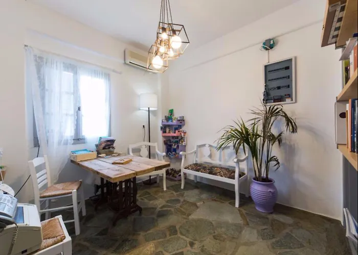 ゲストハウス Evi Alikí