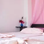 Evi 2* Alikí