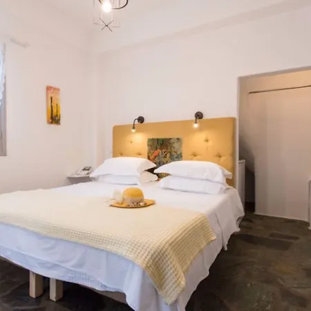 بيت ضيافة Evi 2*