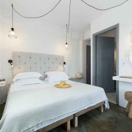 Evi Aliki (Paros)